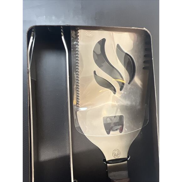 New! BBQ Apron Grill Tools and Bottle Opener Picnic Time Waxed Canvas - Picture 8 of 8